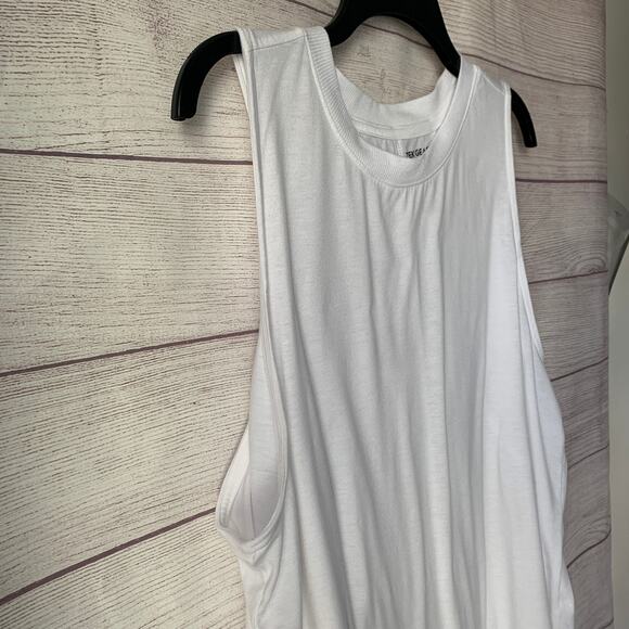 Tek Gear White Sleeveless Active Shirt or Tank Top Crew Neck Size 1X - Picture 14 of 15